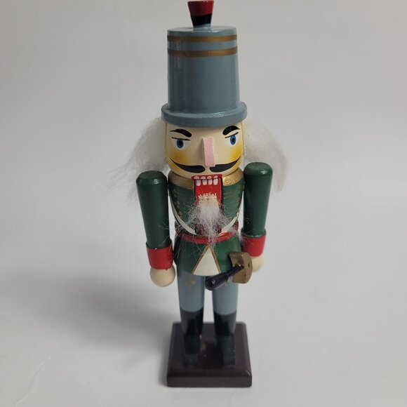 Vintage Santa's Workbench Nutcracker Toy Soldier Green & Red Uniform Gray Hat - Picture 1 of 12